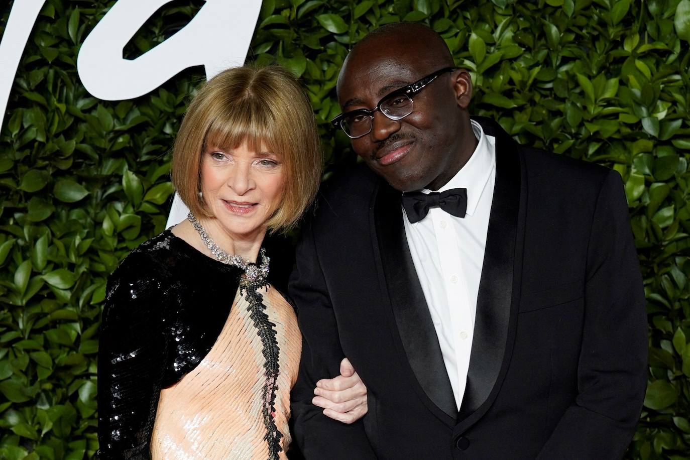 Anna Wintour y el director de la edición británica de Vogue, Edward Enninful.