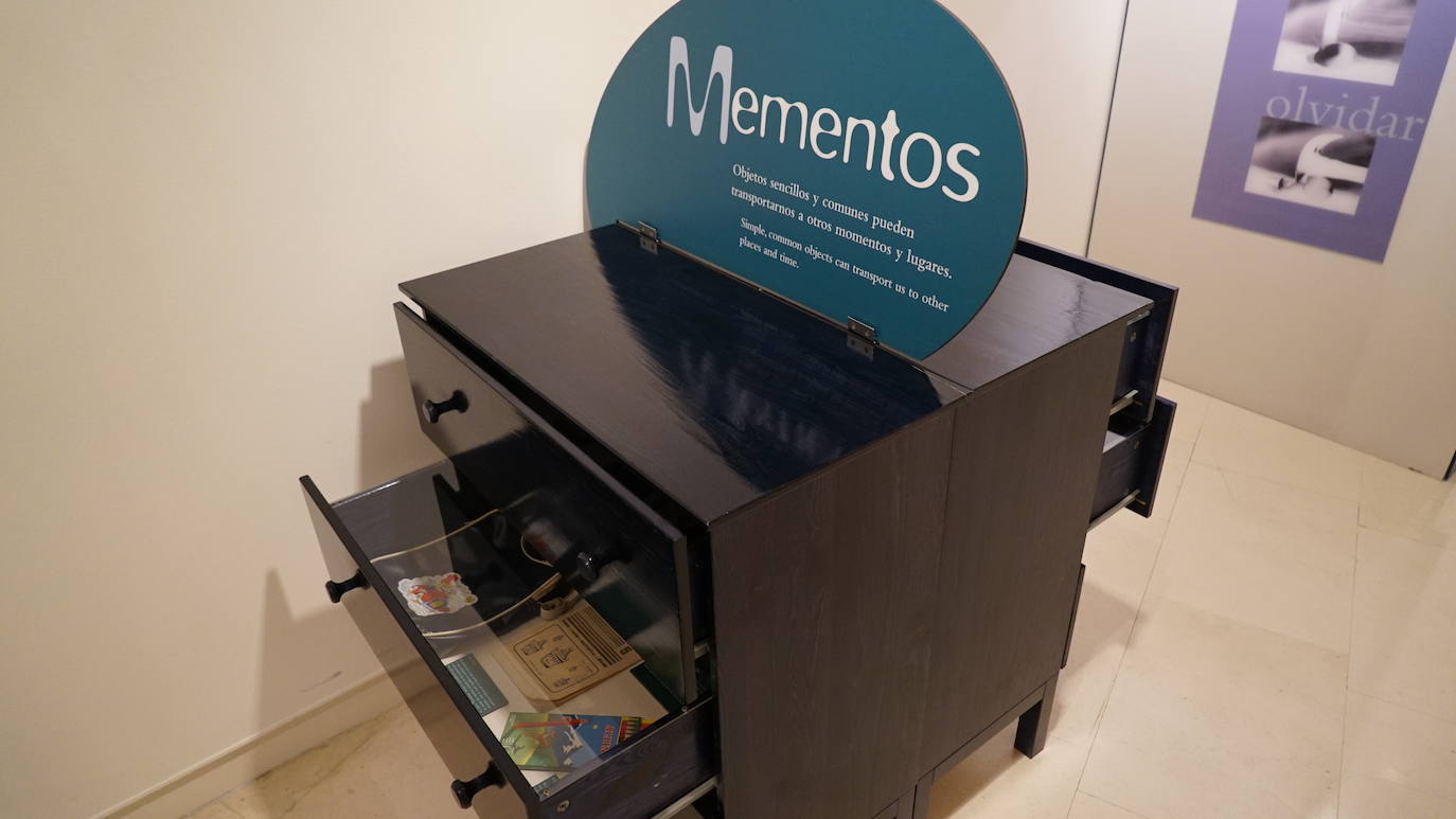 El Museo de la Ciencia examina los procesos del recuerdo desde los puntos de vista personal, cultural, psicológico y biológico con experimentos, proyecciones y paneles informativos en la muestra 'Memoria', desarrollada por el Museo de las Ciencias Príncipe Felipe de Valencia en colaboración con el Exploratorium de San Francisco. 