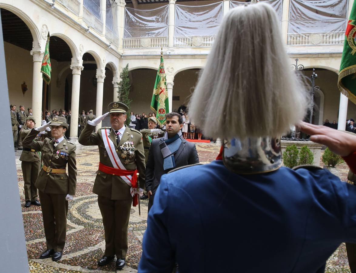 El arma de Infantería, el Cuerpo Jurídico Militar y los capellanes castrenses festejaron hoy a su patrona, la Inmaculada Concepción, en un acto celebrado en el Palacio Real de Valladolid