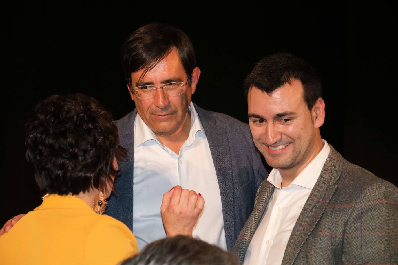 El centro cultural Eloy Arribas ha acogido este fin de semana la presentación del calendario erótico en el que vecinos de Pedrajas de San Esteban posan con fines benéficos, con el objetivo de recaudar fondos para causas solidarias. El pasado calendario (el de este año 2019) consiguió dinero para la Asociación Española para el Cáncer. La recaudación por la venta de la edición del próximo año se destinará a la Asociación de Familiares de Enfermos de Alzhéimer y otras demencias de la comarca de Íscar.