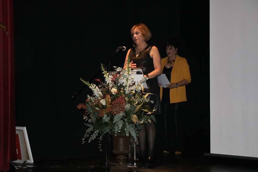 El centro cultural Eloy Arribas ha acogido este fin de semana la presentación del calendario erótico en el que vecinos de Pedrajas de San Esteban posan con fines benéficos, con el objetivo de recaudar fondos para causas solidarias. El pasado calendario (el de este año 2019) consiguió dinero para la Asociación Española para el Cáncer. La recaudación por la venta de la edición del próximo año se destinará a la Asociación de Familiares de Enfermos de Alzhéimer y otras demencias de la comarca de Íscar.