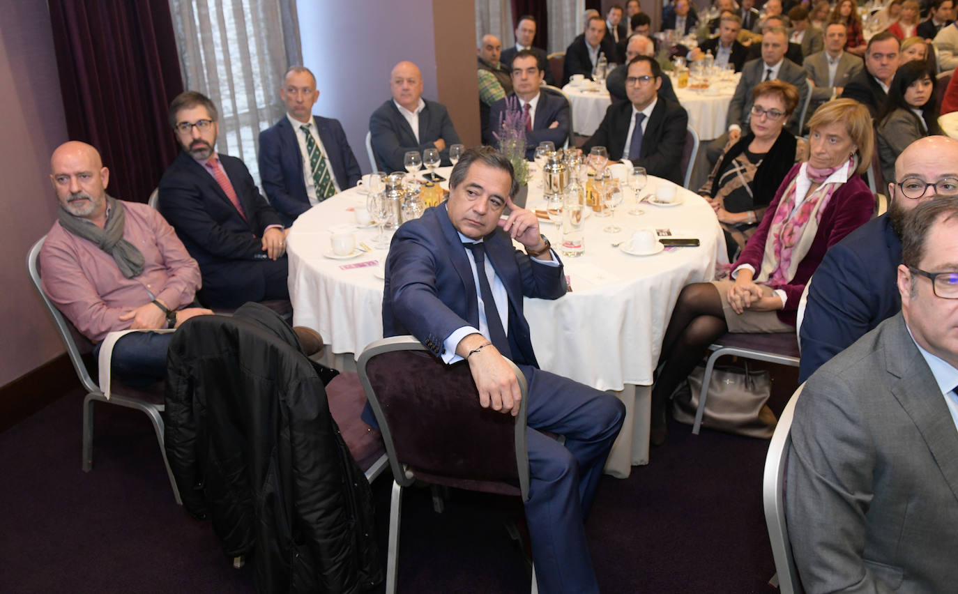 Fotos: Foro Económico con Iñigo Sáenz de Urturi