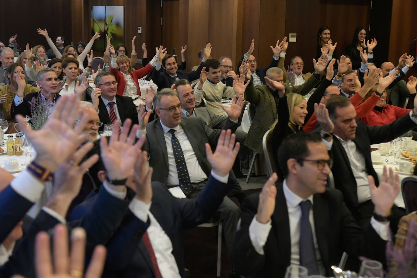 Fotos: Foro Económico con Iñigo Sáenz de Urturi