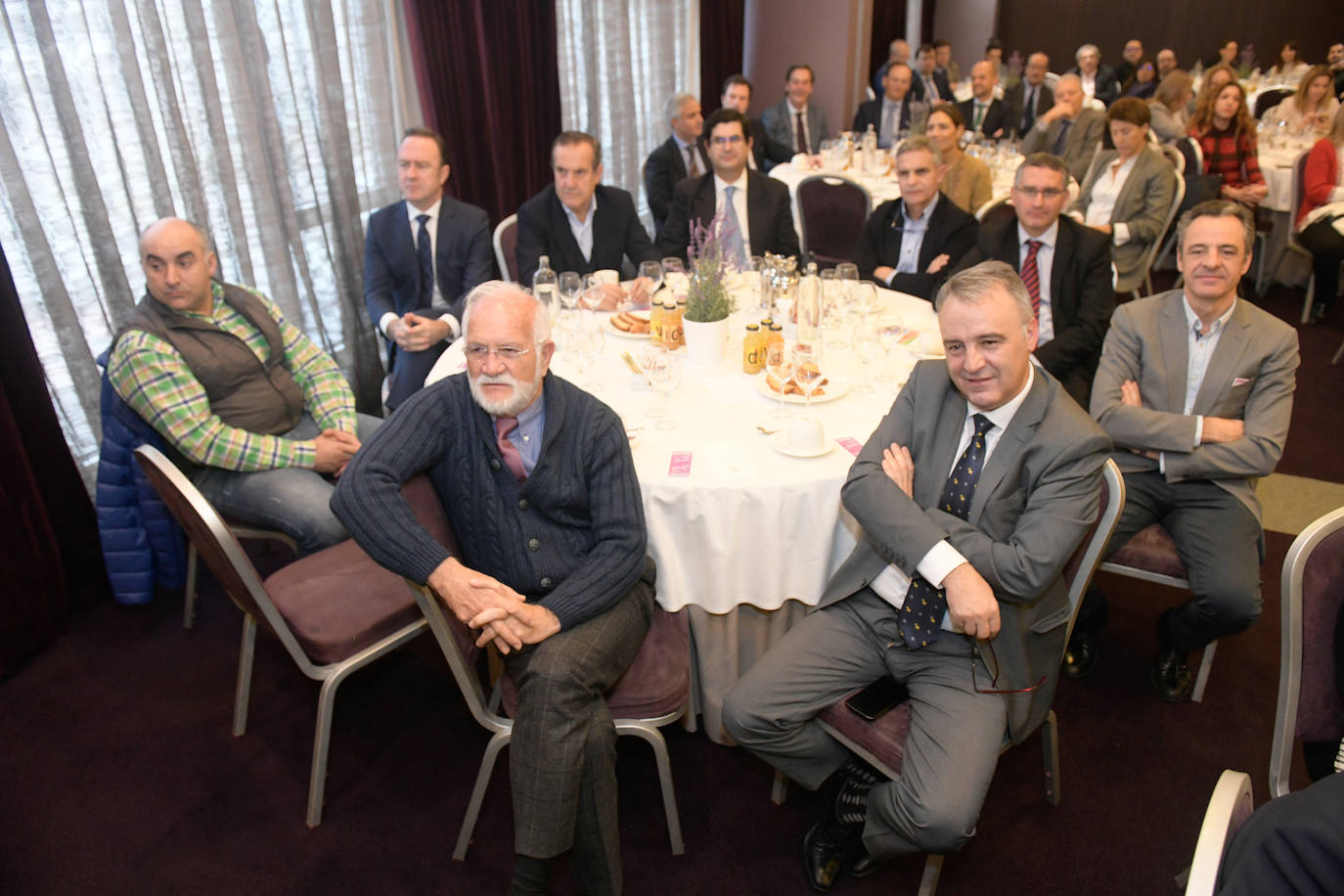 Fotos: Foro Económico con Iñigo Sáenz de Urturi