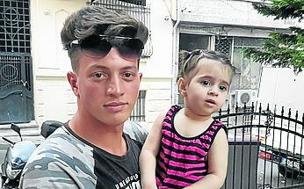 Atrapó a una niña que caía