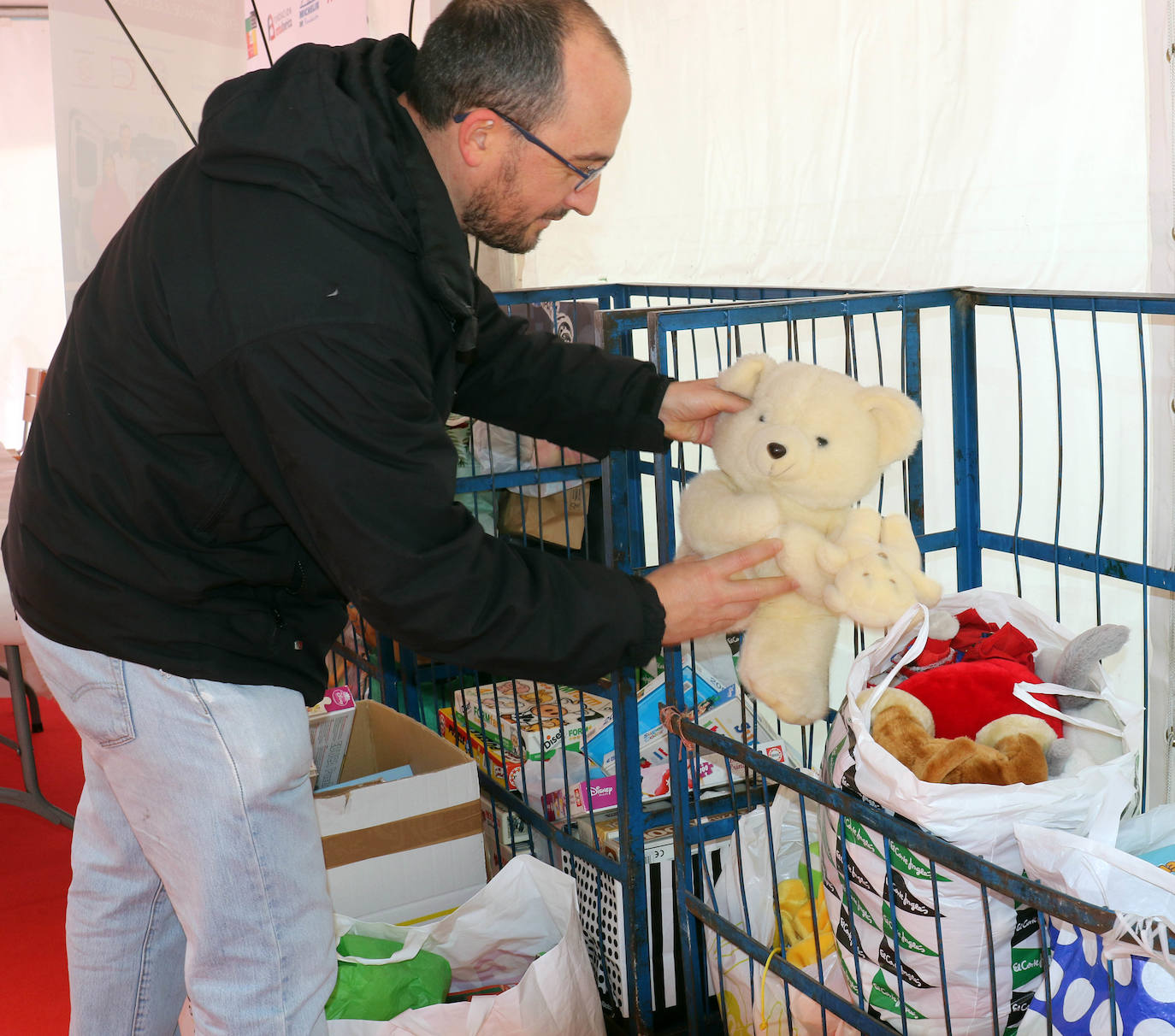 La carpa permanecerá instalada en la Plaza Zorrilla este viernes, el sábado 14 y el domingo 15, de 12:00 a 15:00 horas y de 17:00 a 20:00 horas.