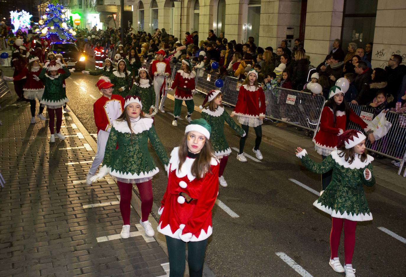 La Navidad se ha adelantado y Papá Noel ya recorre las calles de Valladolid. 
