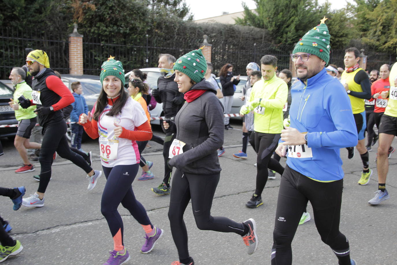 Corredores de toda la región han participado este domingo en la XXXVIII Carrera Pedestre Popular del Pavo de Laguna de Duero. El recorrido, de siete kilómetros, arrancó a las 10:30 horas desde las inmediaciones del polideportivo y discurrió por la avenida La Laguna, las calles Cea y Pisuerga y las Avenidas Juan de Austria y Las Salinas. 