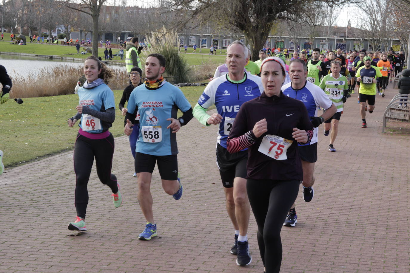 Corredores de toda la región han participado este domingo en la XXXVIII Carrera Pedestre Popular del Pavo de Laguna de Duero. El recorrido, de siete kilómetros, arrancó a las 10:30 horas desde las inmediaciones del polideportivo y discurrió por la avenida La Laguna, las calles Cea y Pisuerga y las Avenidas Juan de Austria y Las Salinas. 