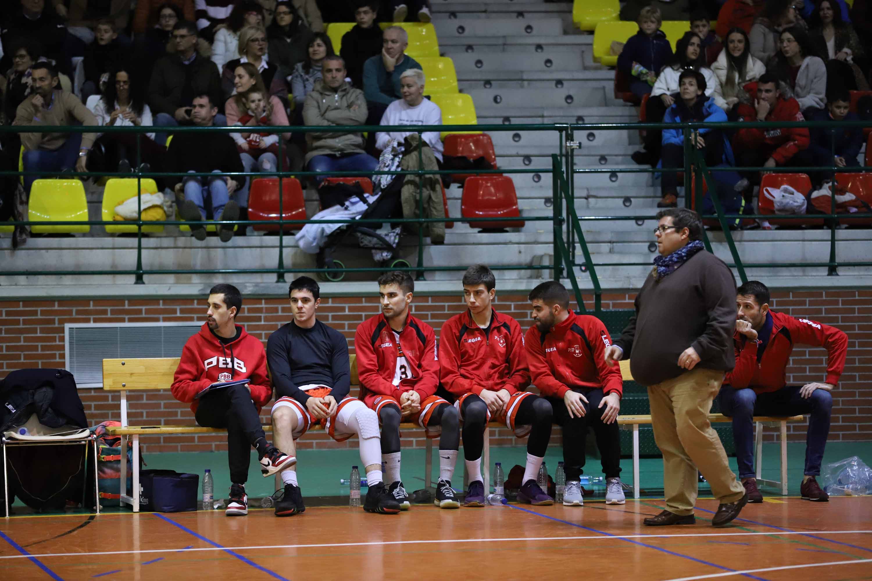 El equipo salmantino es líder invicto tras lograr su décima victoria. 