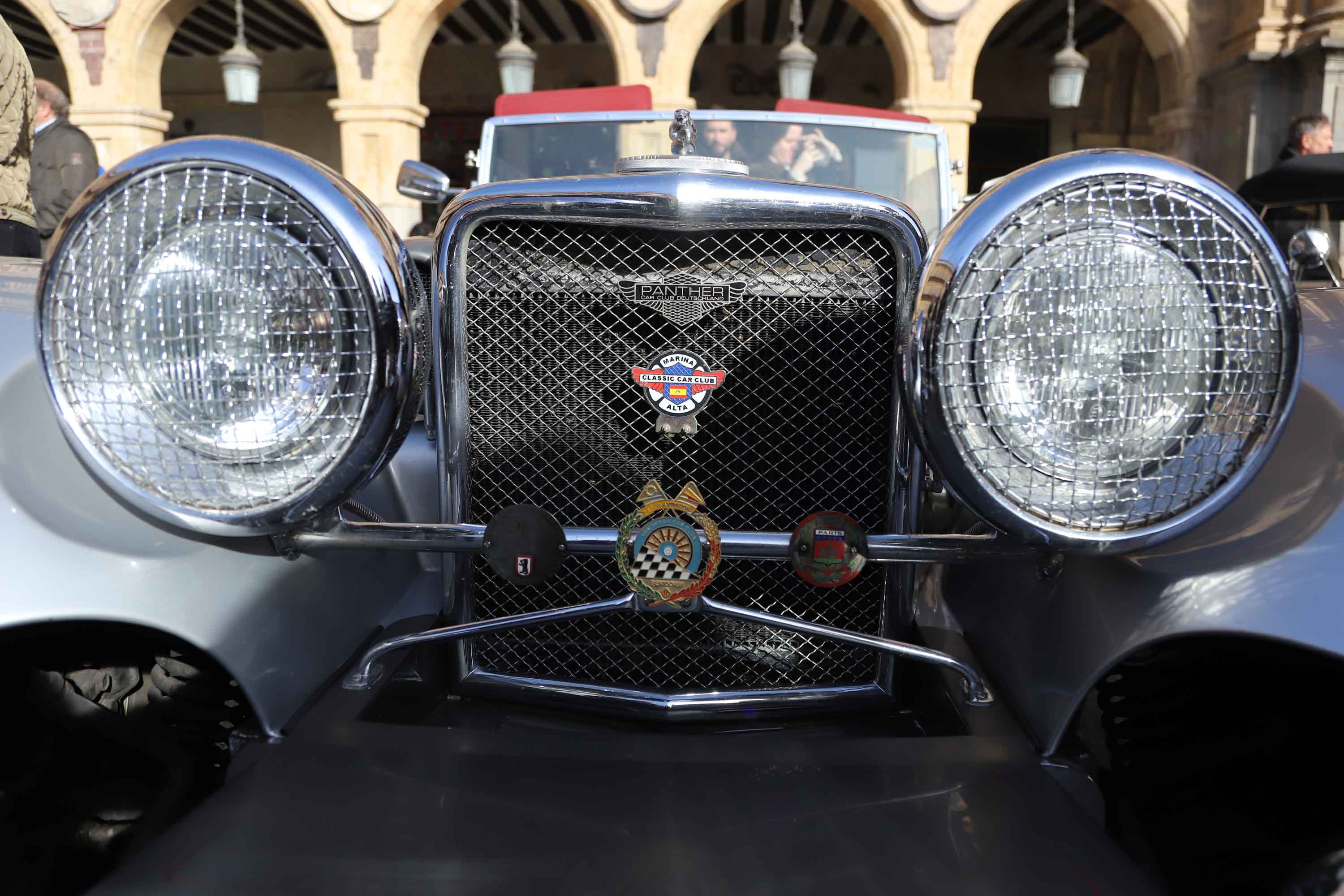 Fotos: El Día del Guardia Urbano congrega a 170 vehículos antiguos