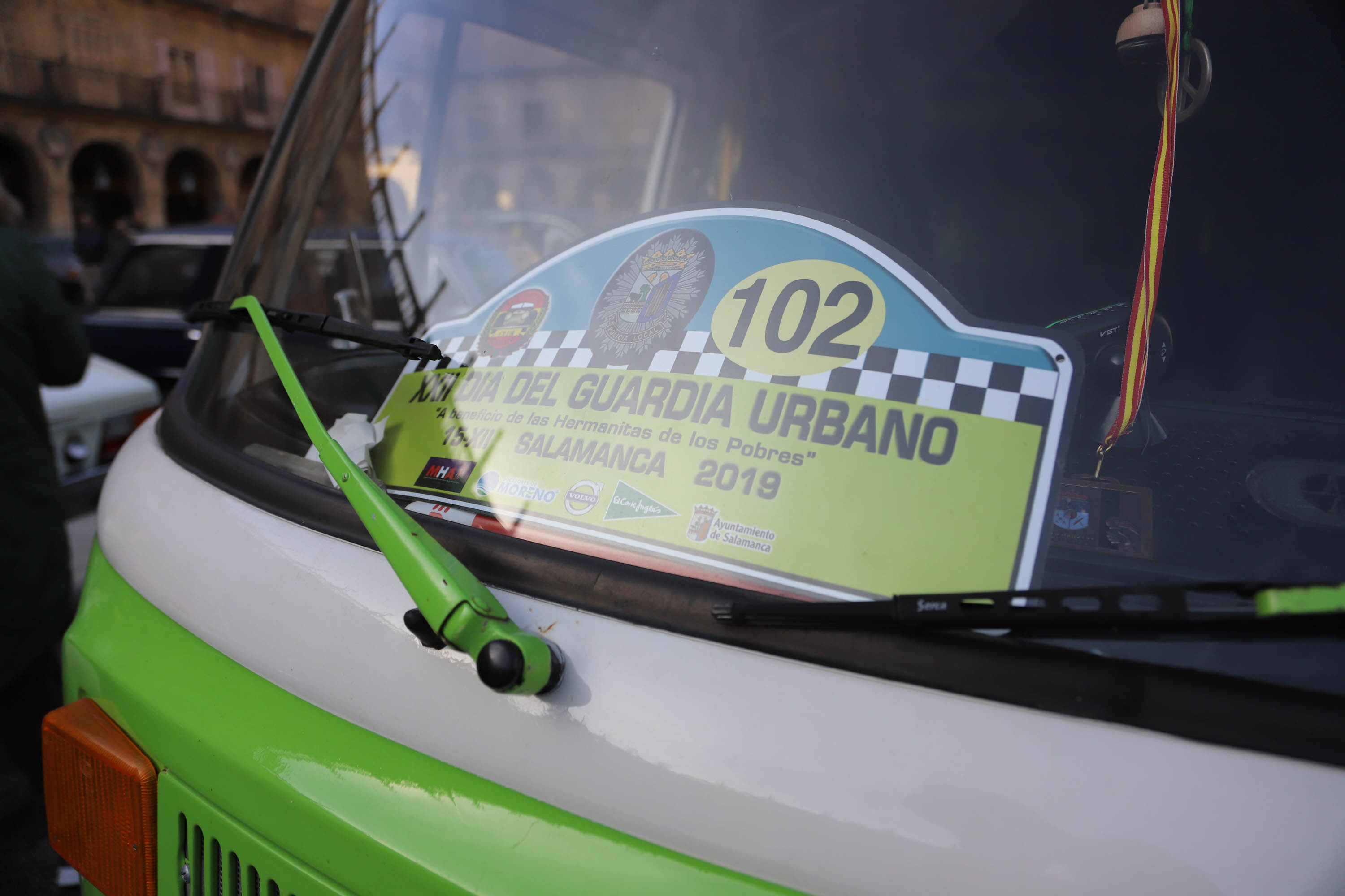 Fotos: El Día del Guardia Urbano congrega a 170 vehículos antiguos