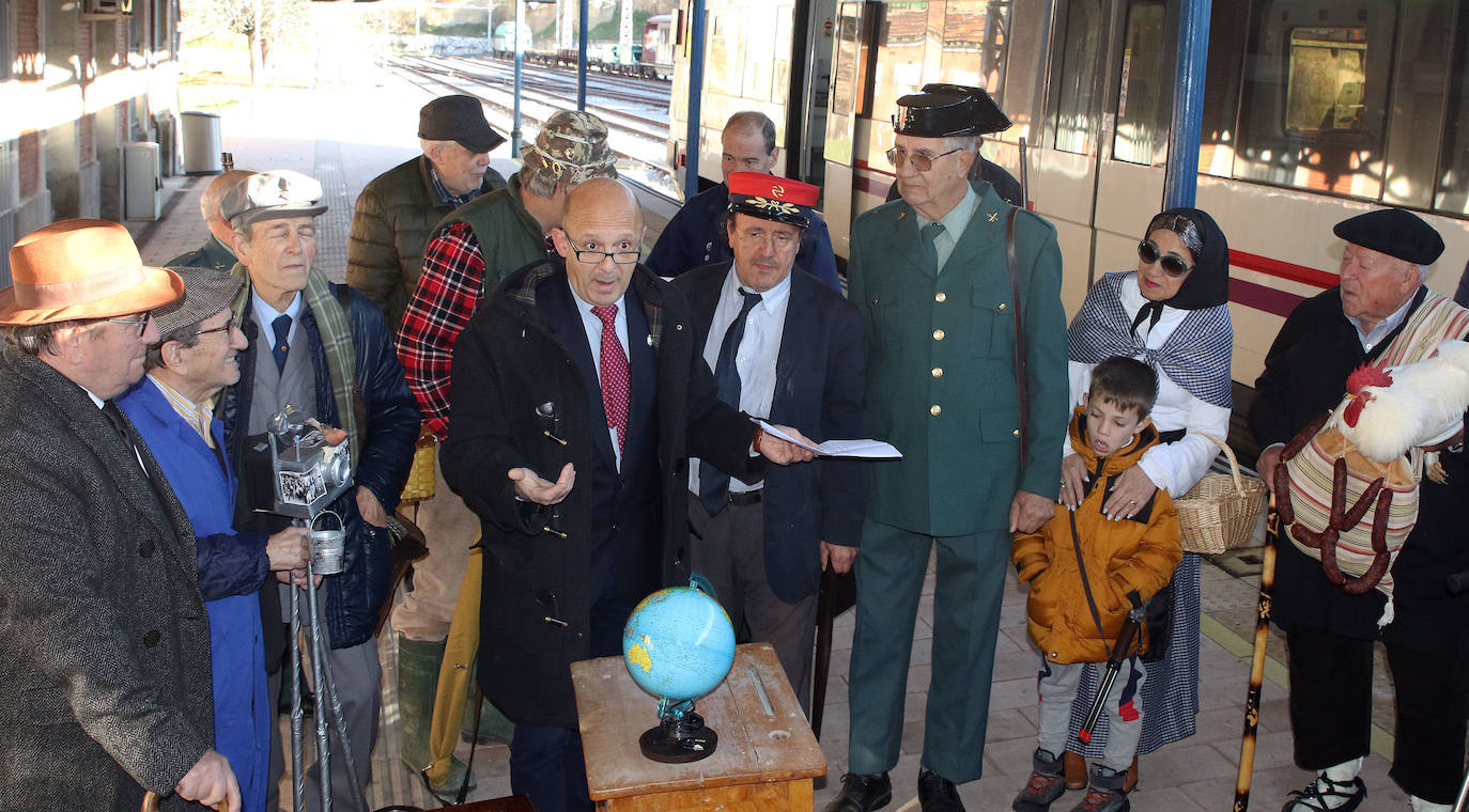 Fotos: El Tren de las Emociones cubre el trayecto entre Segovia y la Estación de El Espinar