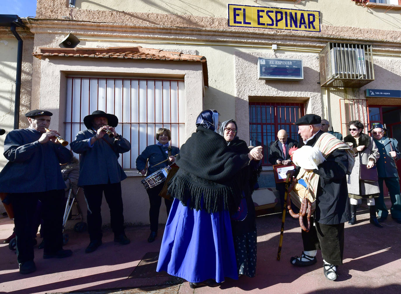 Fotos: El Tren de las Emociones cubre el trayecto entre Segovia y la Estación de El Espinar