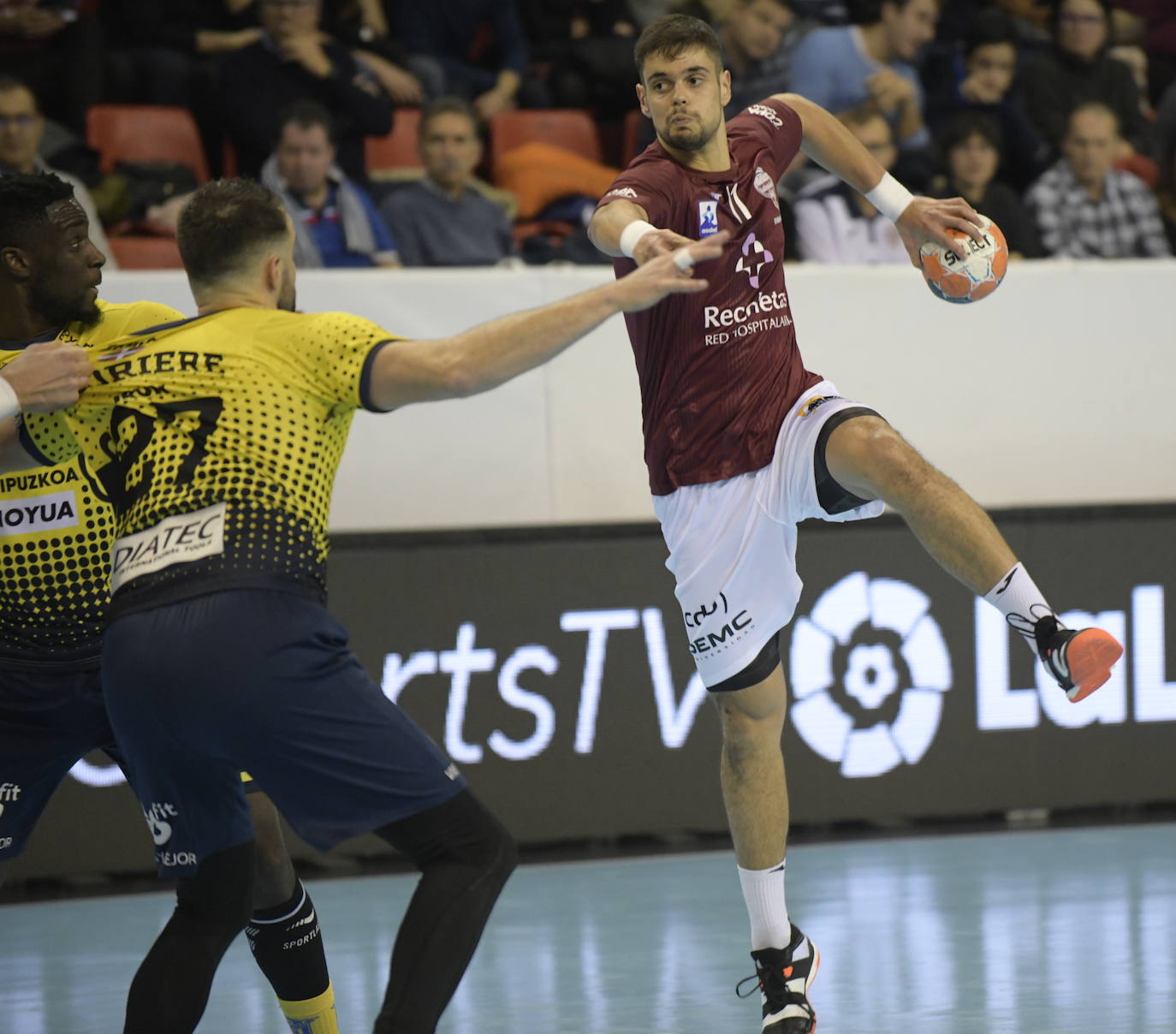 El equipo de Óscar Ollero no pudo sino caer en la clasificación para la final de la Copa Asobal. 