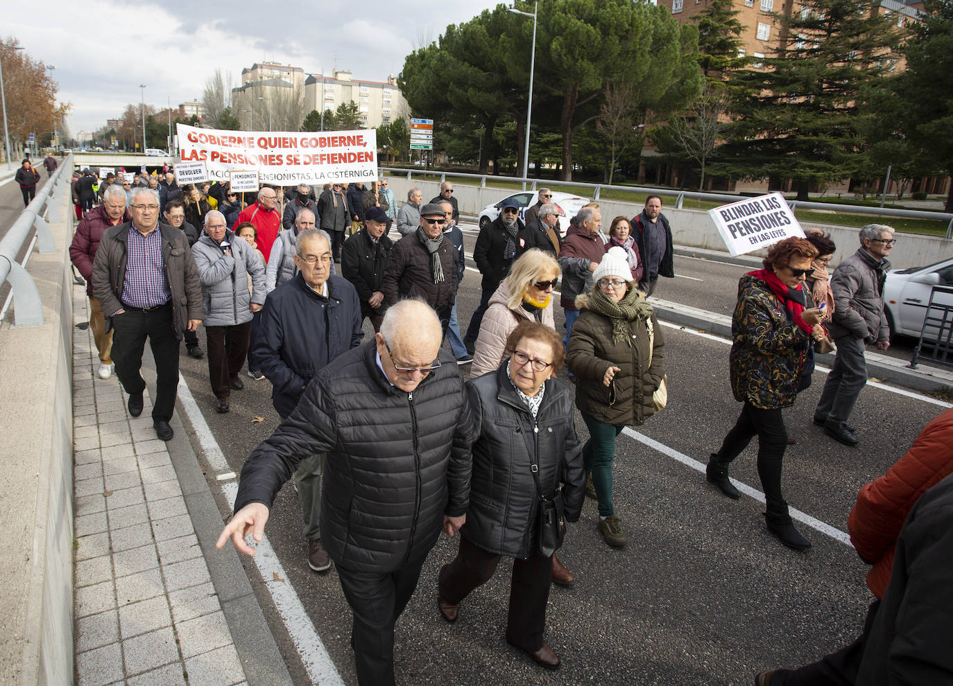 Fotos: Manifestación por las pensiones en Valladolid