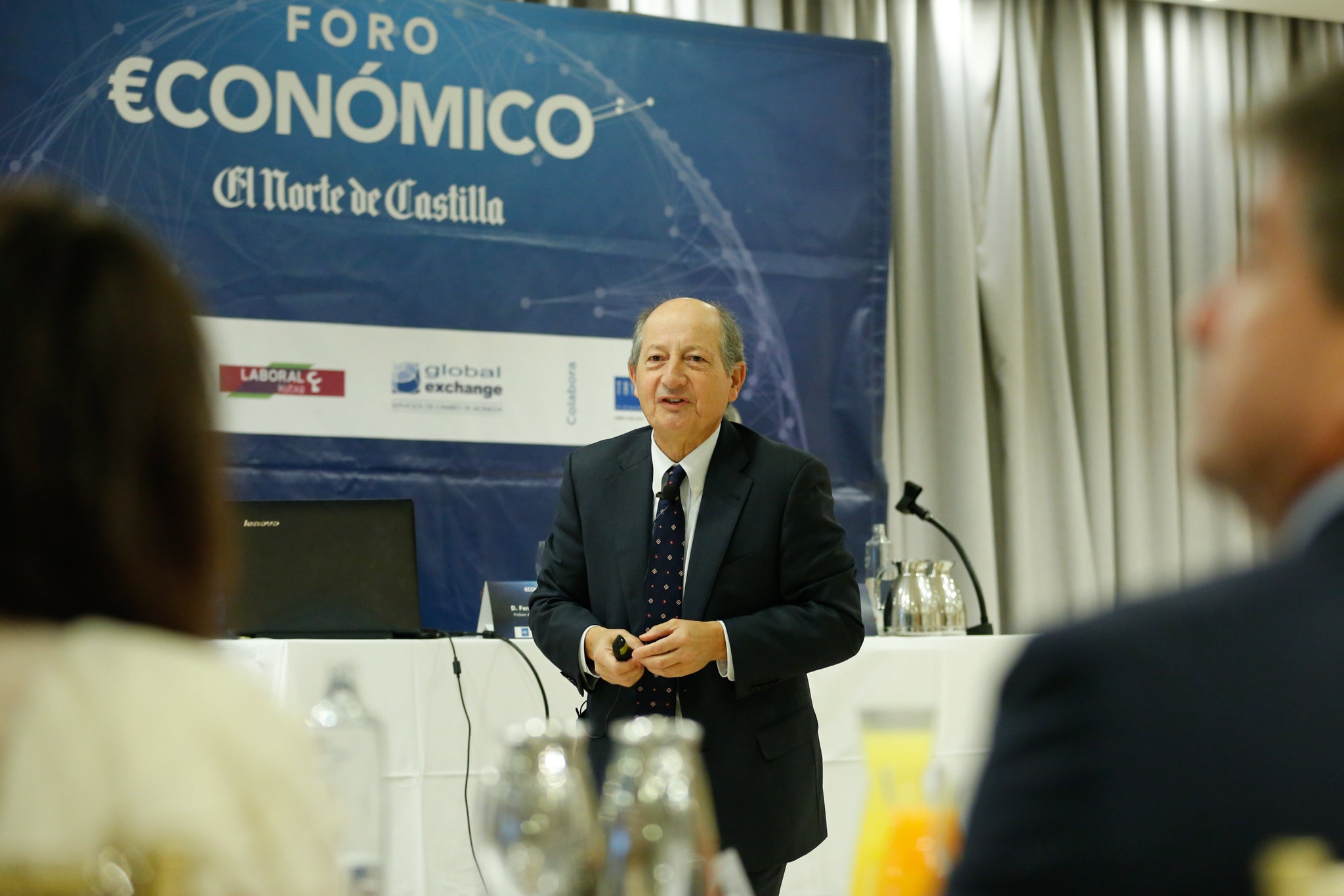 Fotos: Foro Económico en Salamanca con Fernando Fernández