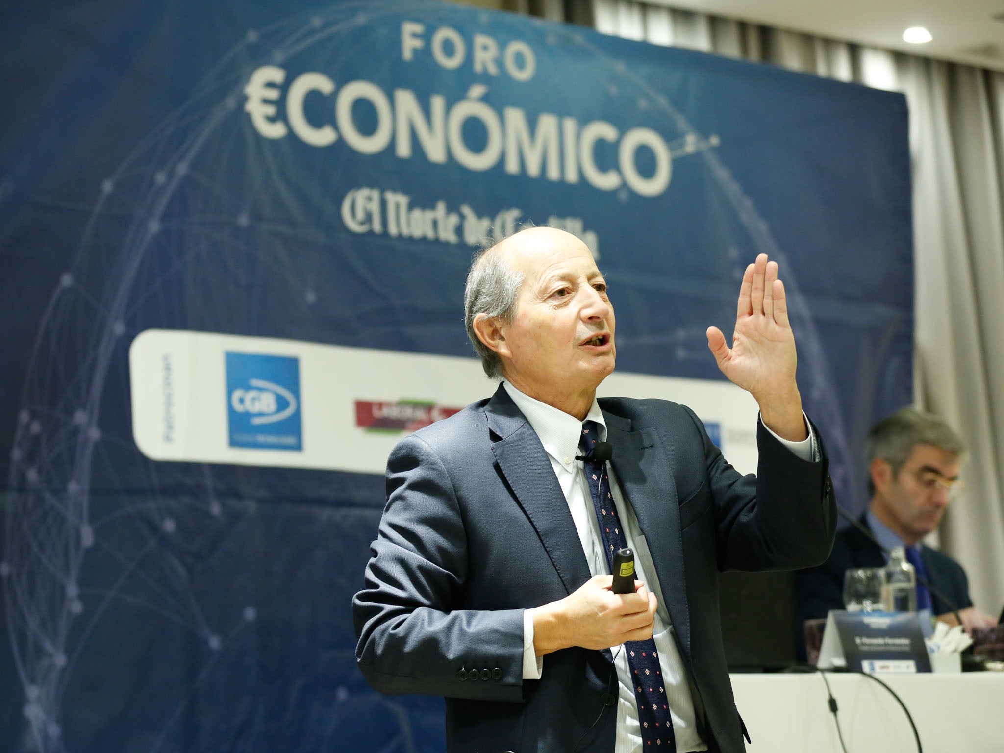 Fotos: Foro Económico en Salamanca con Fernando Fernández