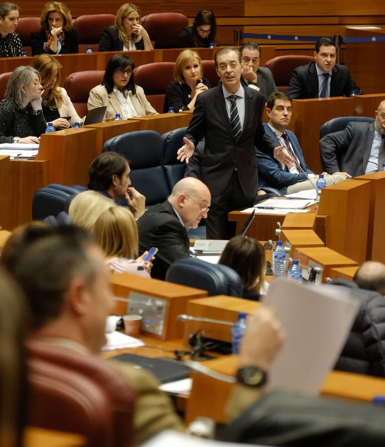 El presidente de la Junta, Alfonso Fernández Mañueco, propuso un decálogo para que Castilla y León abandere la lucha contra el cambio climático en España