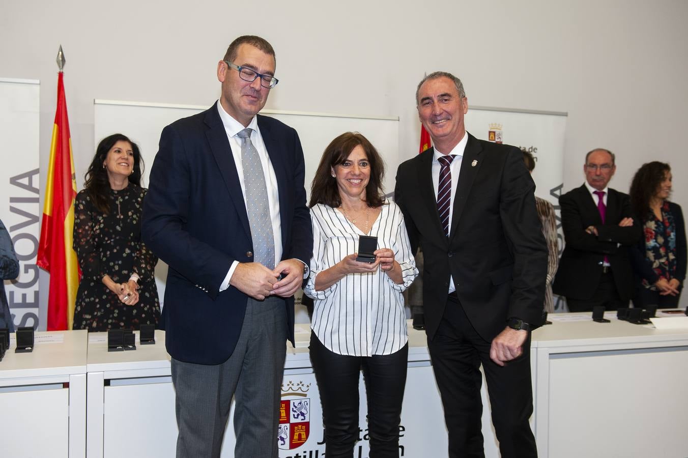 El delegado territorial, José Mazarías, ha trasladado el reconocimiento de la Junta de Castilla y León a 162 funcionarios y laborales que en 2019 culminan su carrera profesional al servicio de los ciudadanos y a los que reciben este año distinciones por años de servicio