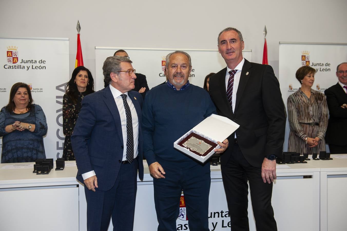 El delegado territorial, José Mazarías, ha trasladado el reconocimiento de la Junta de Castilla y León a 162 funcionarios y laborales que en 2019 culminan su carrera profesional al servicio de los ciudadanos y a los que reciben este año distinciones por años de servicio