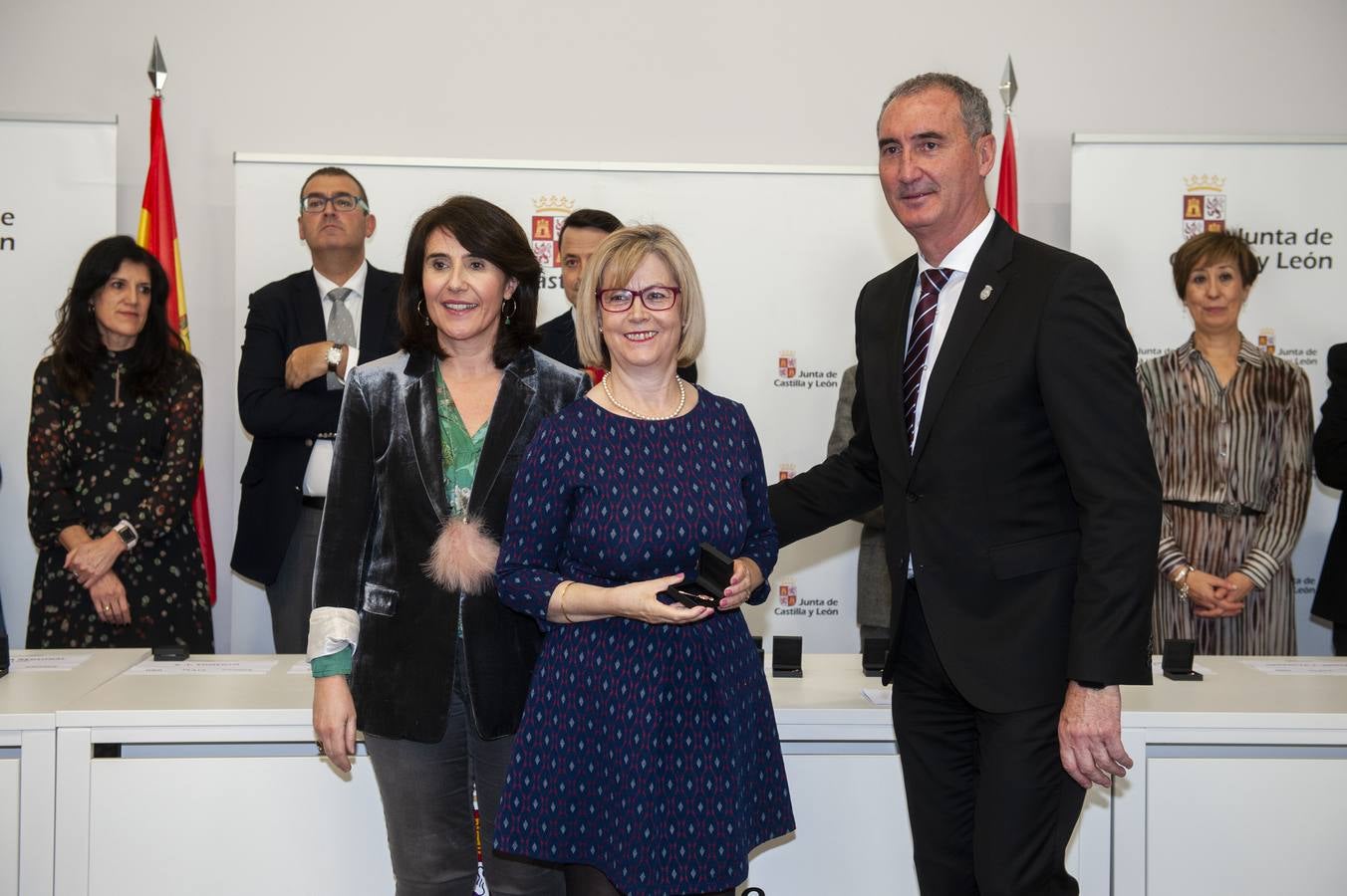 El delegado territorial, José Mazarías, ha trasladado el reconocimiento de la Junta de Castilla y León a 162 funcionarios y laborales que en 2019 culminan su carrera profesional al servicio de los ciudadanos y a los que reciben este año distinciones por años de servicio