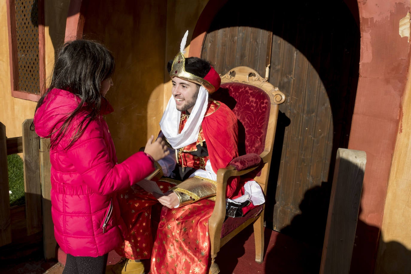 Este sábado día 21 de diciembre el paje de sus majestades comenzó a recoger los deseos de los más pequeños y estará en la Plaza Mayor hasta el próximo 5 de enero