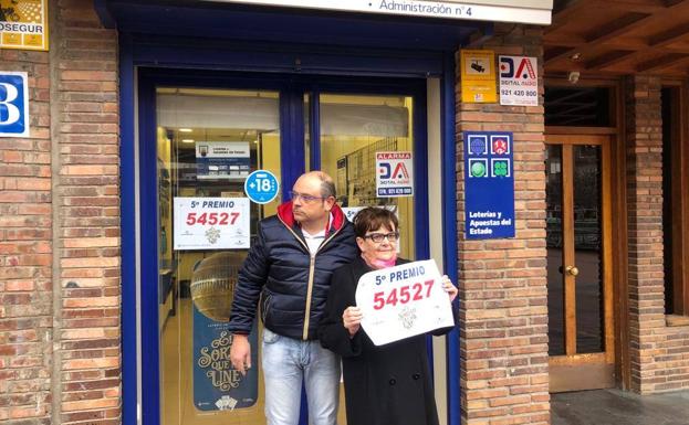 El 54527 deja un quinto premio de más de diez millones, «muy repartidos», en Segovia