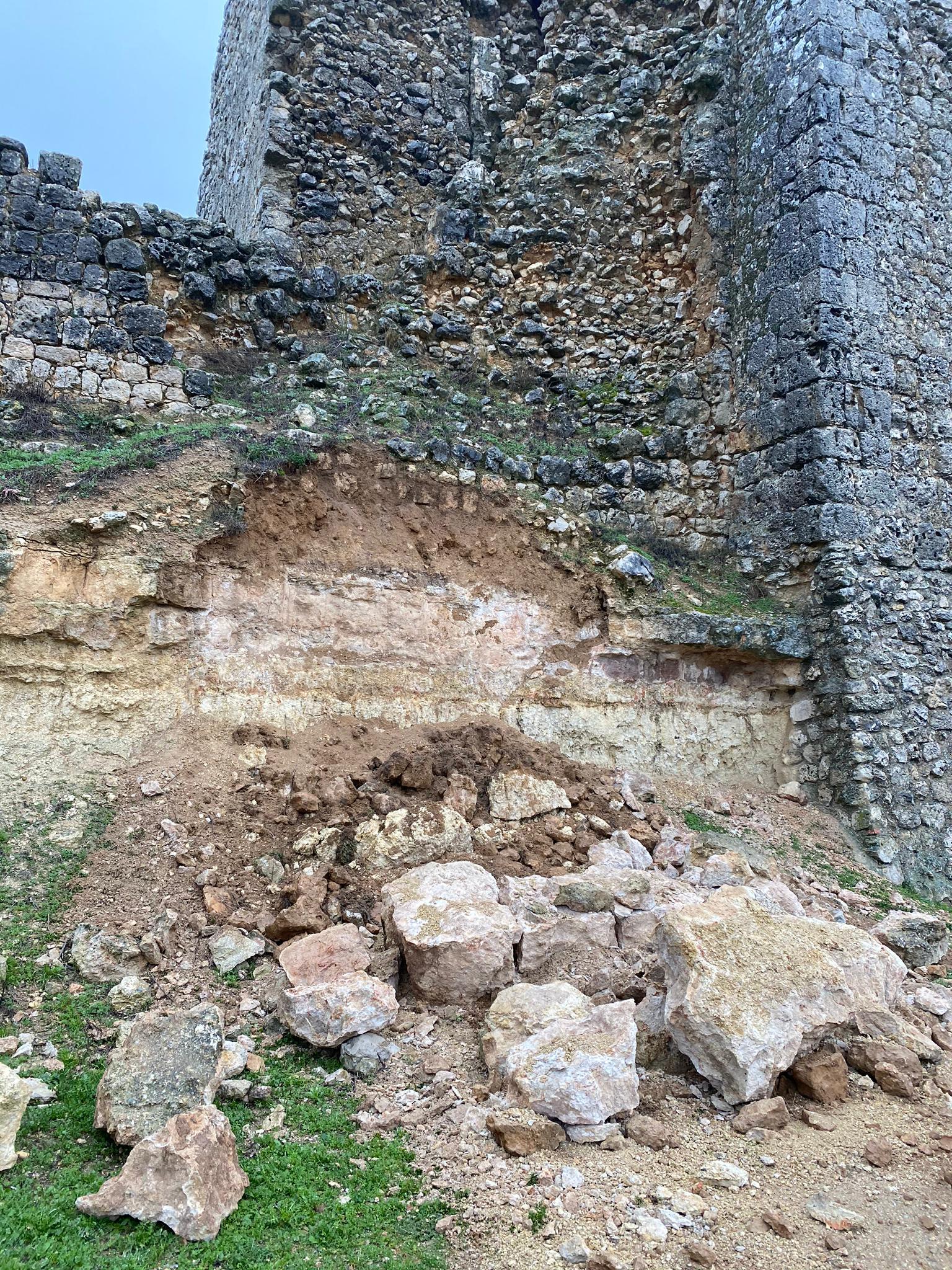 Desprendimientos en el castillo de Urueña.