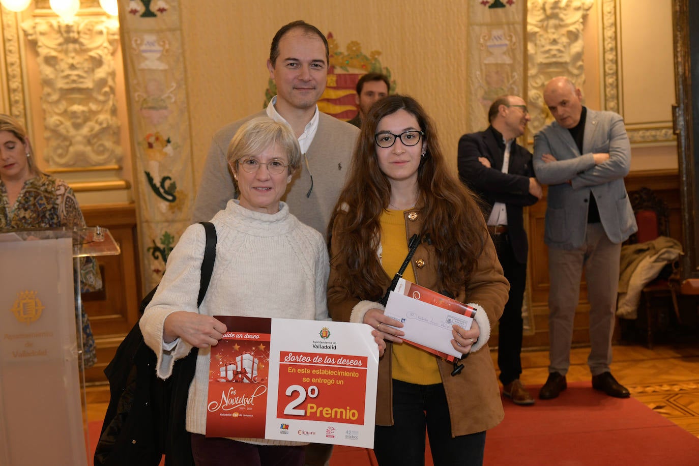 Fotos: algún premio del Árbol de los Deseos del comercio de Valladolid
