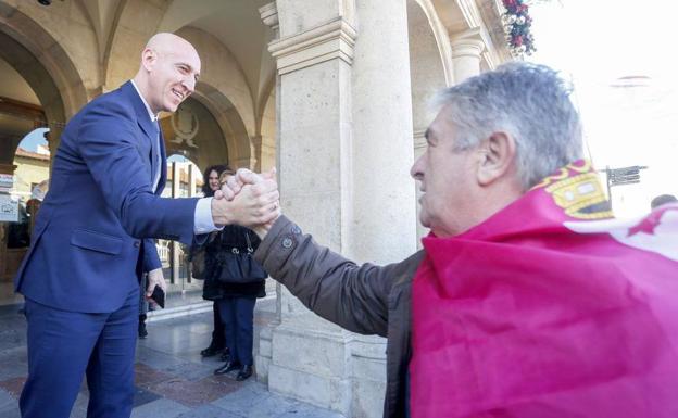 El alcalde de León: «Me importa mi partido, pero más me importan los leoneses»