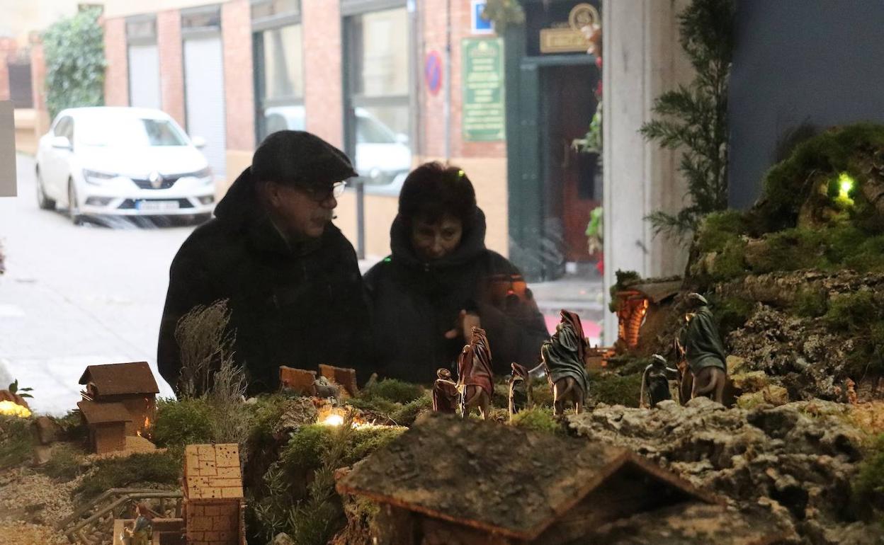 Belén instalado en una antigua tienda de electrodomésticos de Rioseco. 