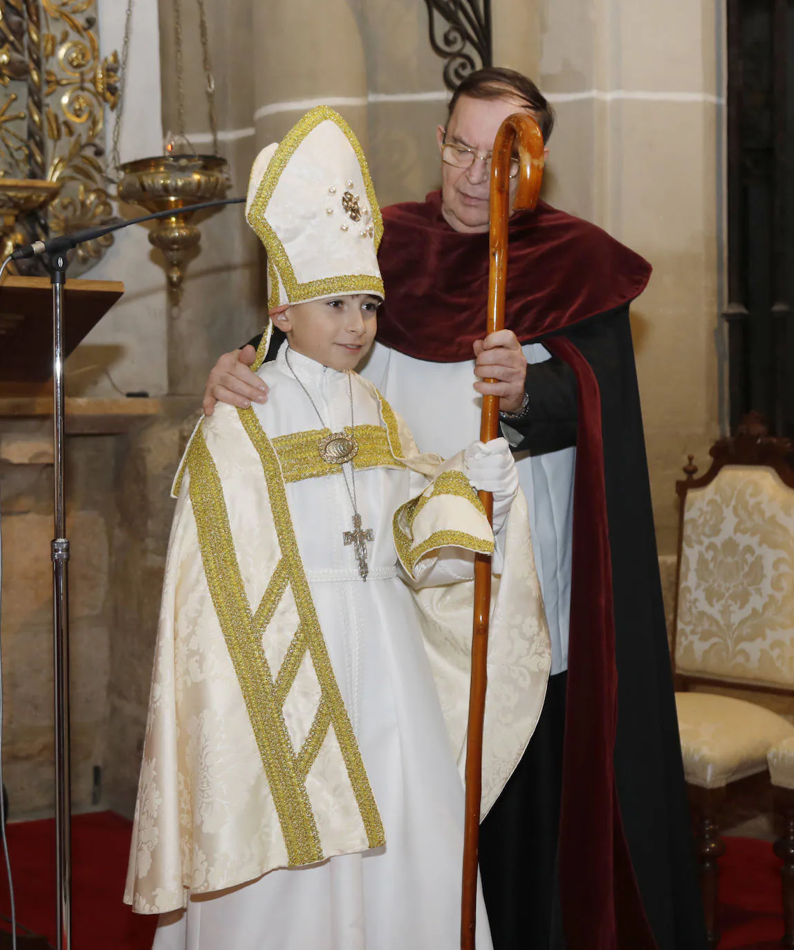 Carlos Martínez, de once años, realizó sus peticiones al Ayuntamientoen una tradición que se remonta al siglo XIII