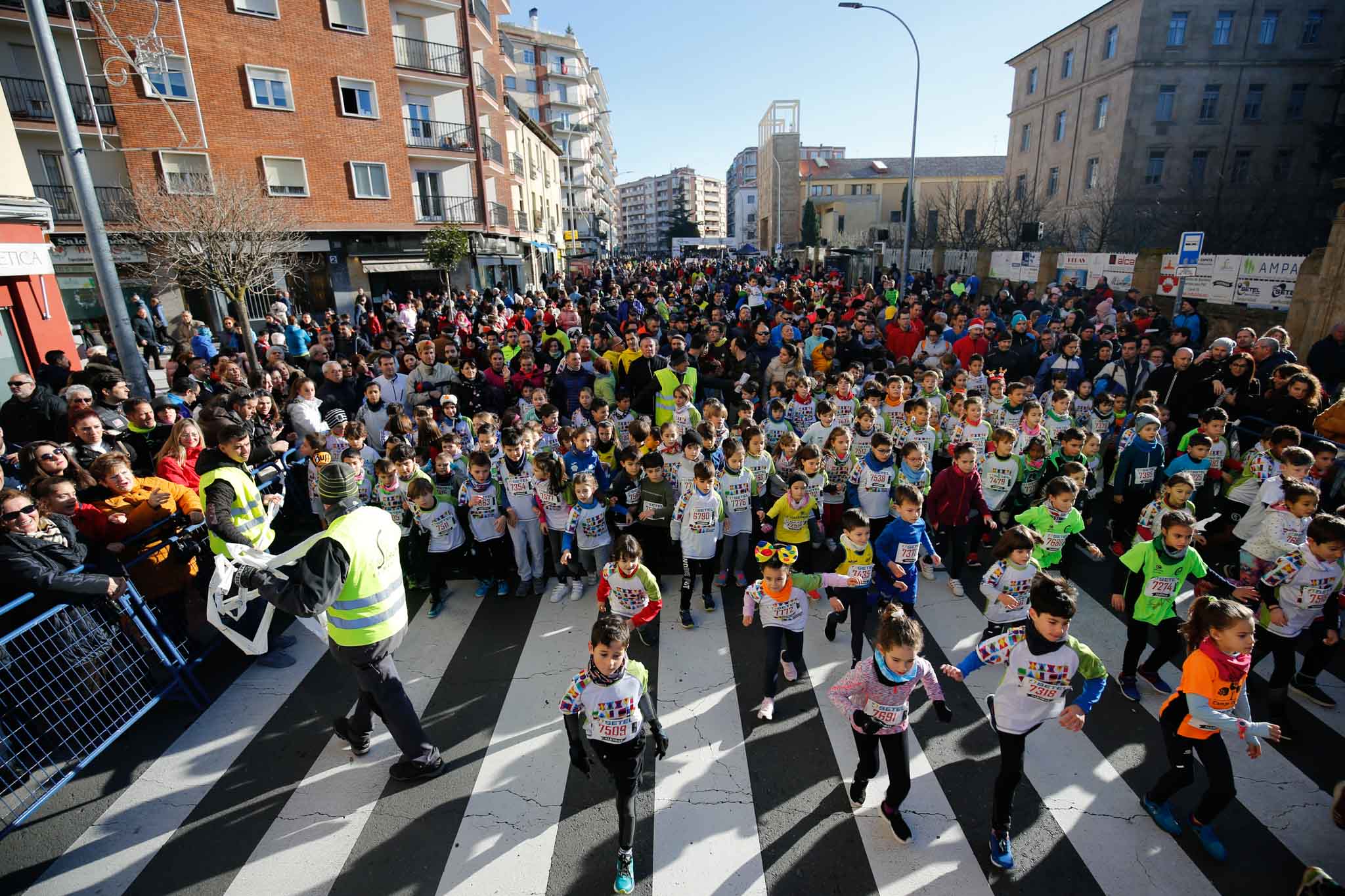 Primera carrera de niños de la San Silvestre salmantina. 