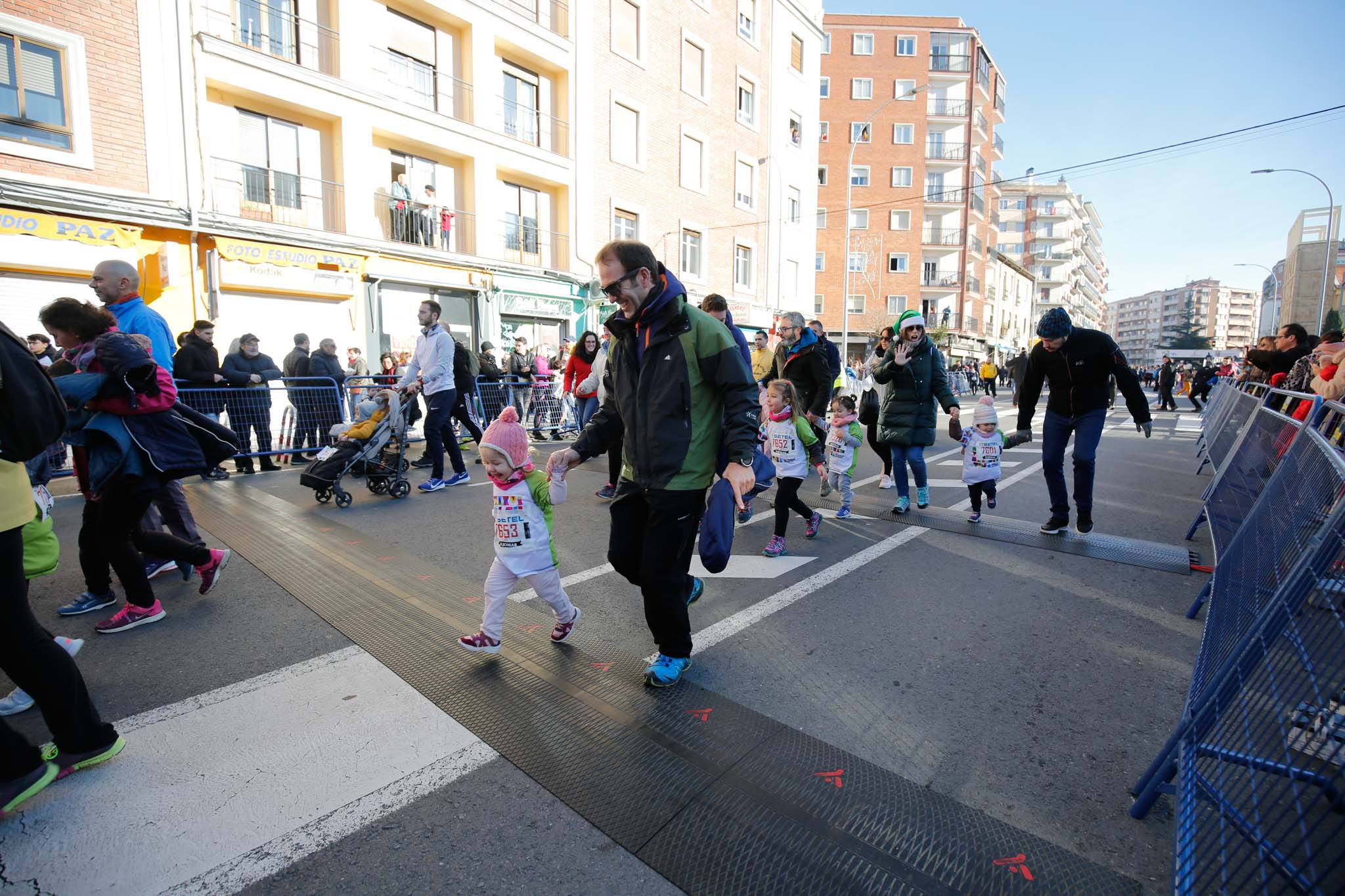 Primera carrera de niños de la San Silvestre salmantina. 