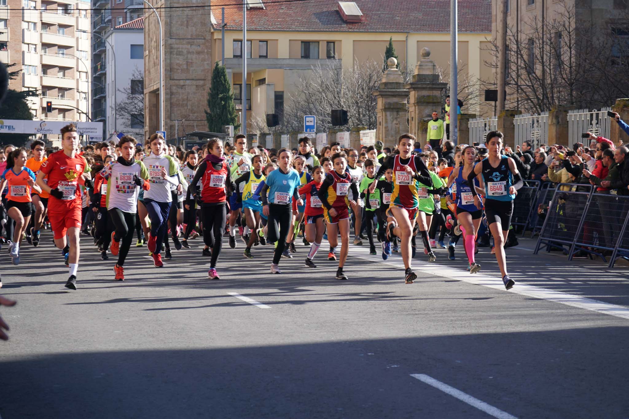 Primera carrera de niños de la San Silvestre salmantina.