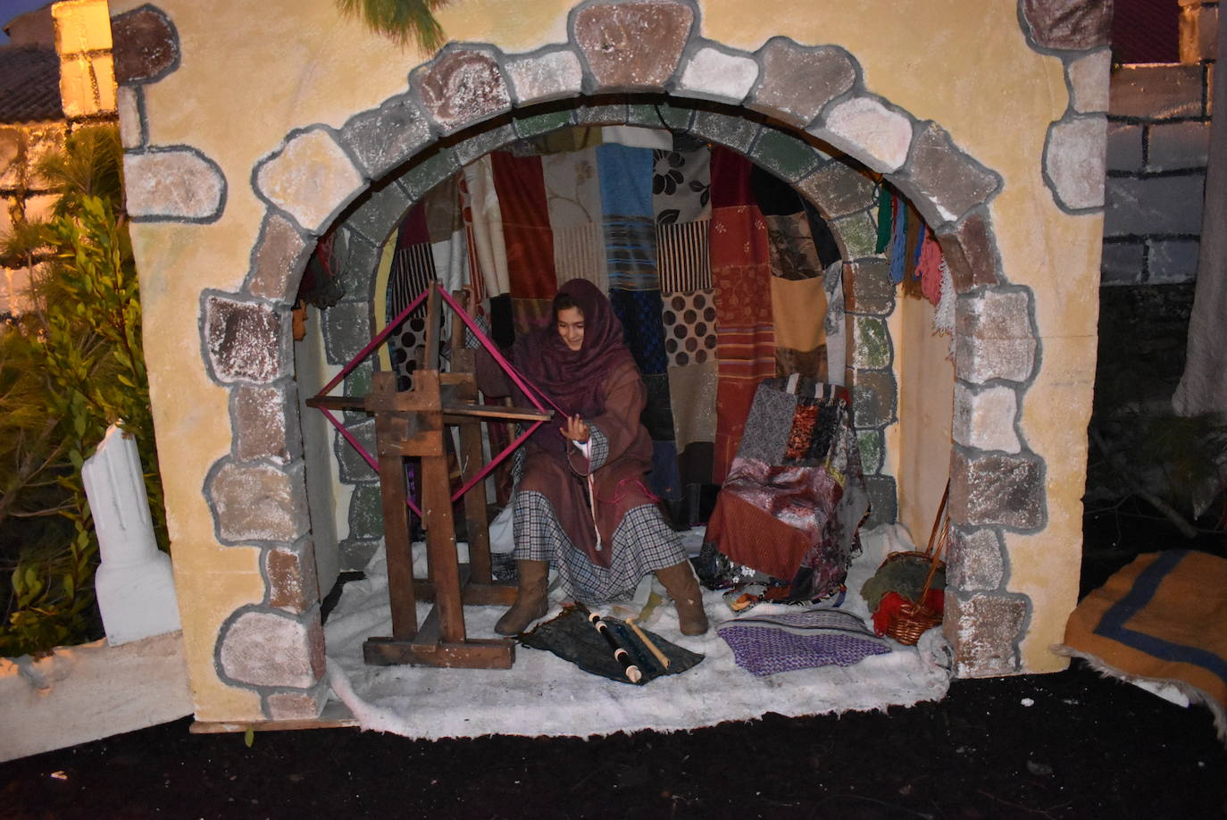 En esta XI edición participaron los 25 quintos de este año. Este montaje destacó principalmente por su realismo y gran variedad de escenas y antiguos oficios, como el pescadero, hortelano, panadero, y el cantero, representado por su alcalde, Félix Velasco.