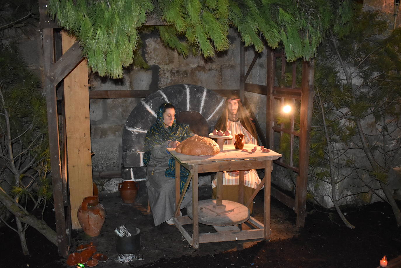 En esta XI edición participaron los 25 quintos de este año. Este montaje destacó principalmente por su realismo y gran variedad de escenas y antiguos oficios, como el pescadero, hortelano, panadero, y el cantero, representado por su alcalde, Félix Velasco.