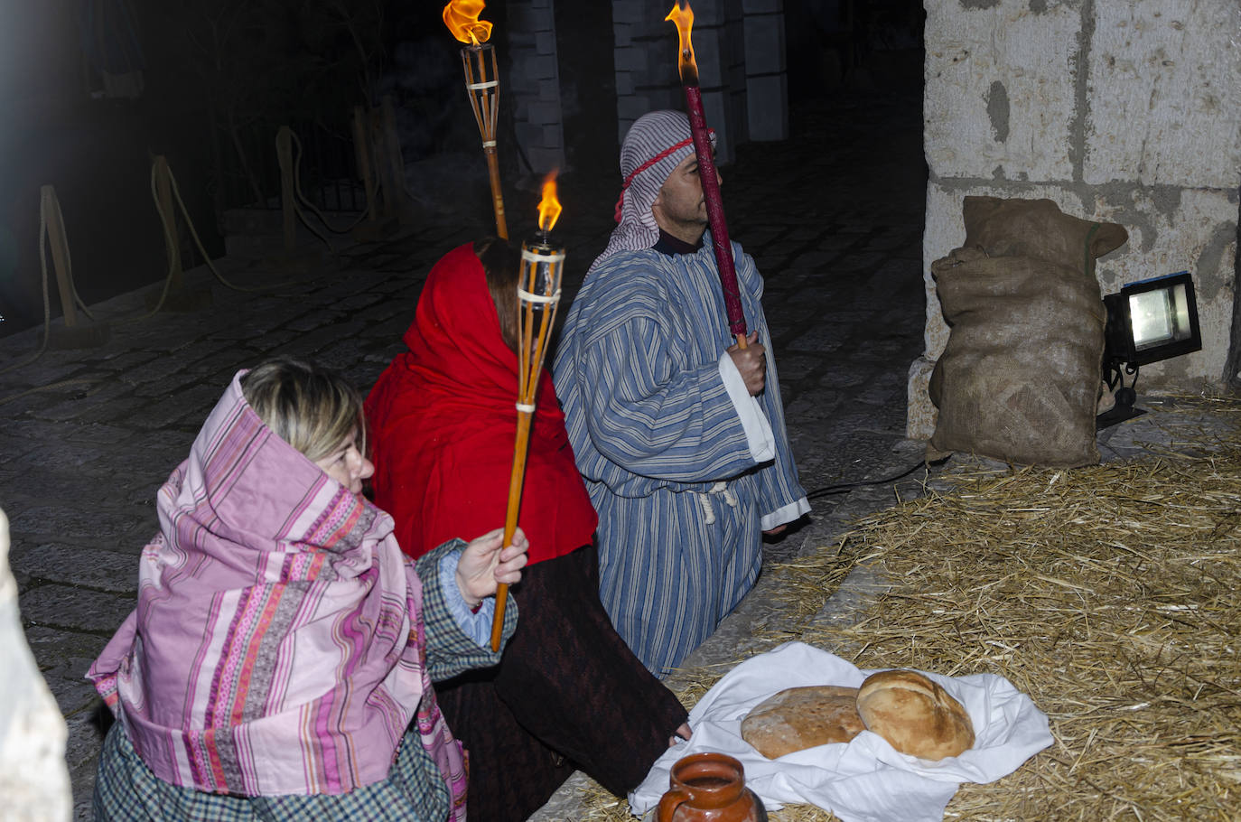 En esta XI edición participaron los 25 quintos de este año. Este montaje destacó principalmente por su realismo y gran variedad de escenas y antiguos oficios, como el pescadero, hortelano, panadero, y el cantero, representado por su alcalde, Félix Velasco.