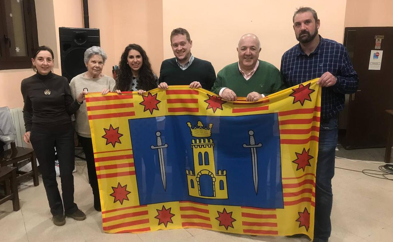 Villalbarba presume de nuevo escudo y bandera
