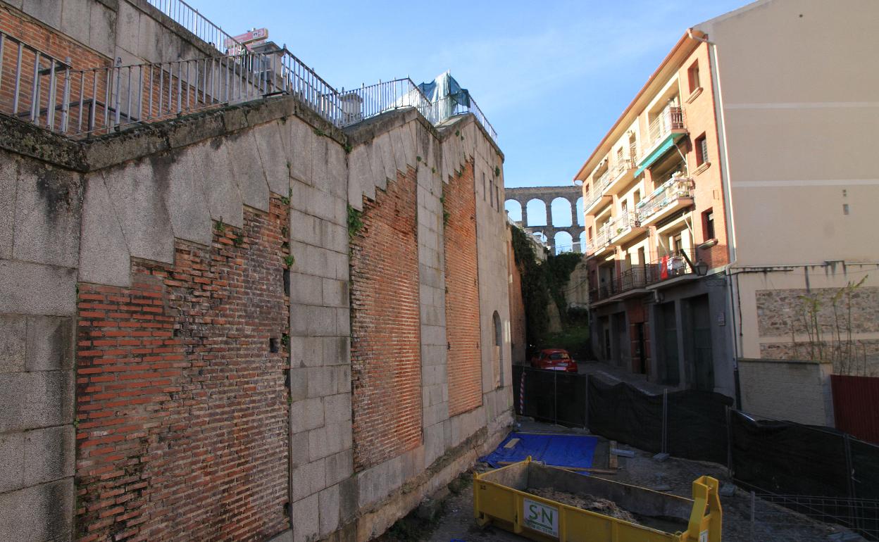 Estado de la zona donde se va a construir el ascensor urbano. 