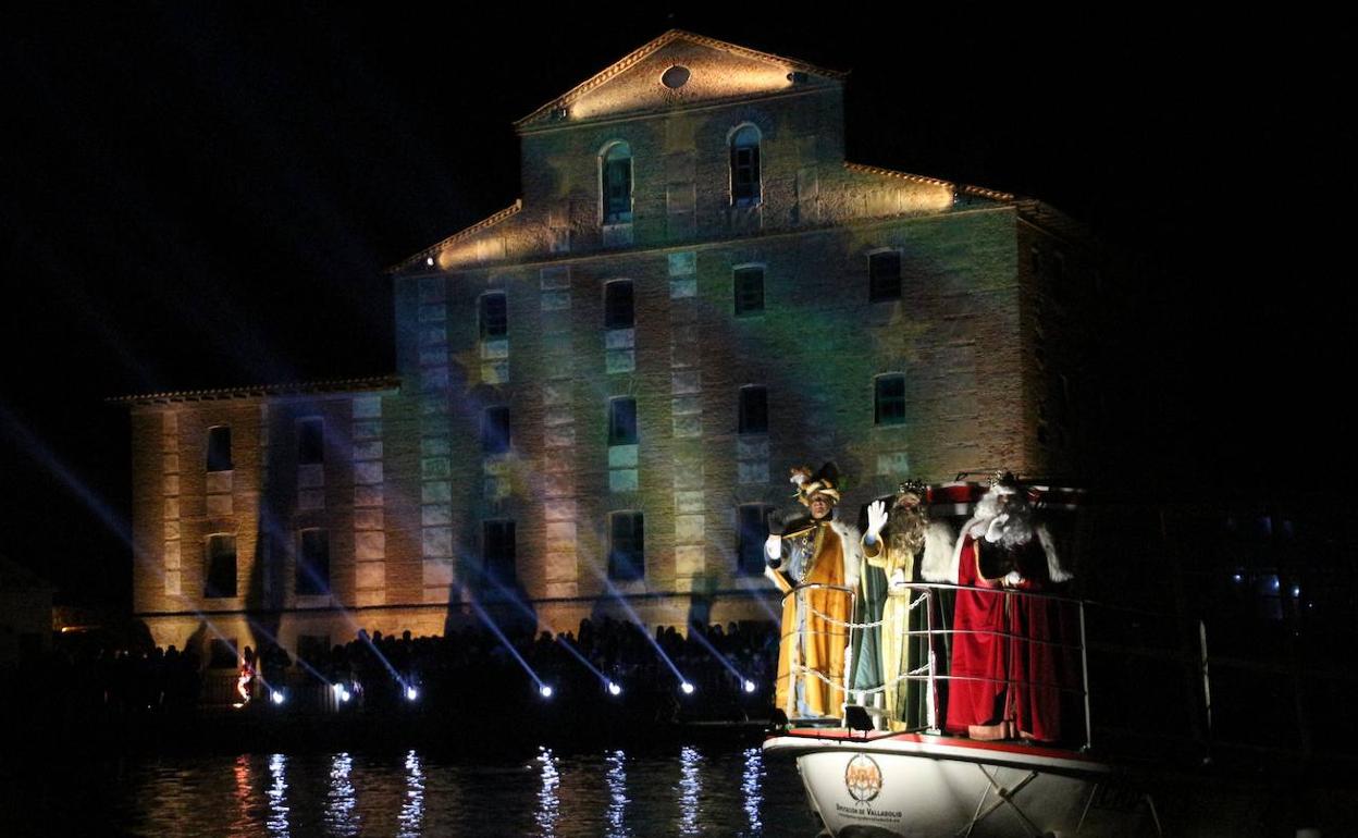 La cabalgata de Rioseco, en el Canal de Castilla.