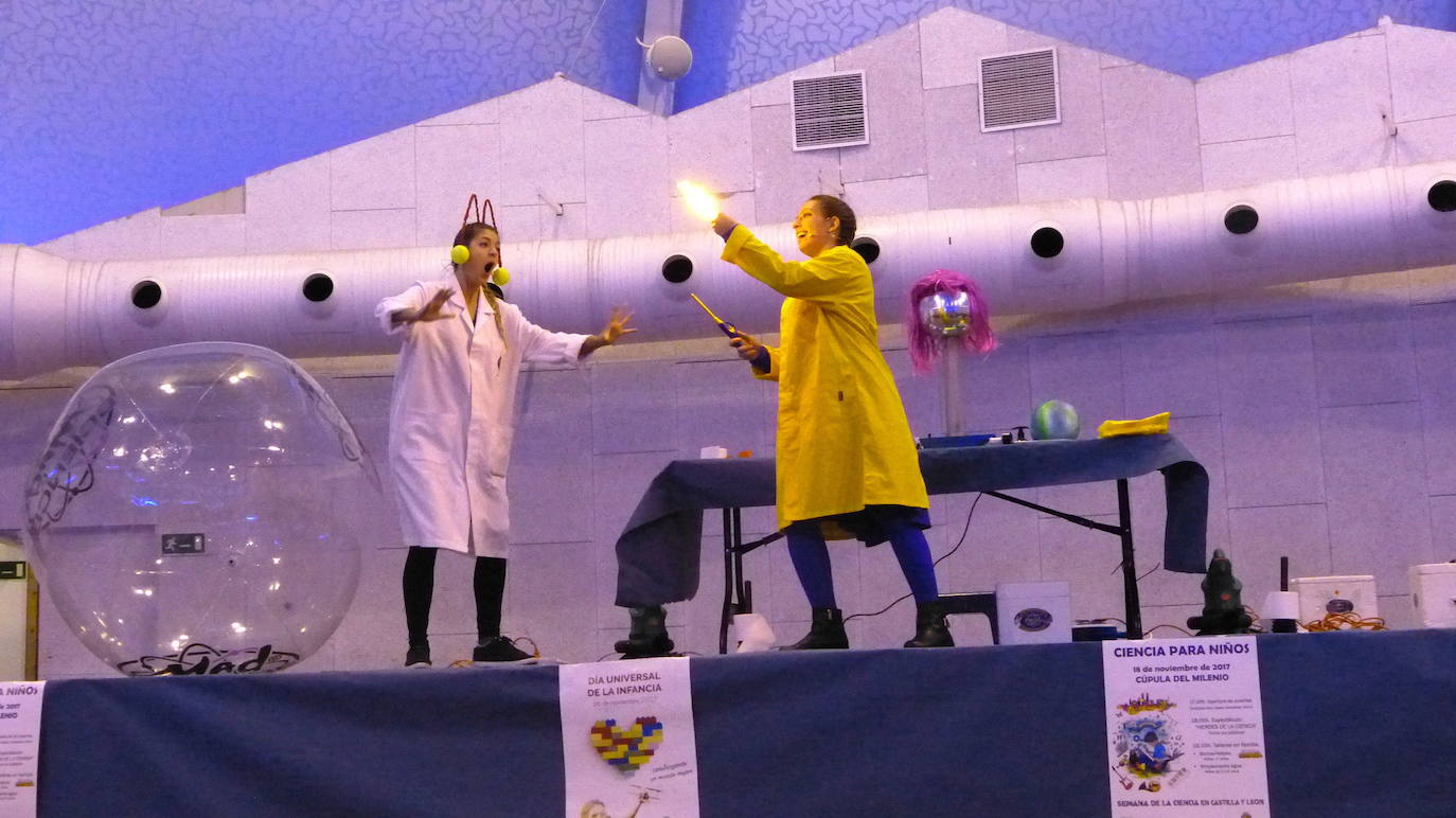 Espectáculo de ciencia en la Cúpula del Milenio. 