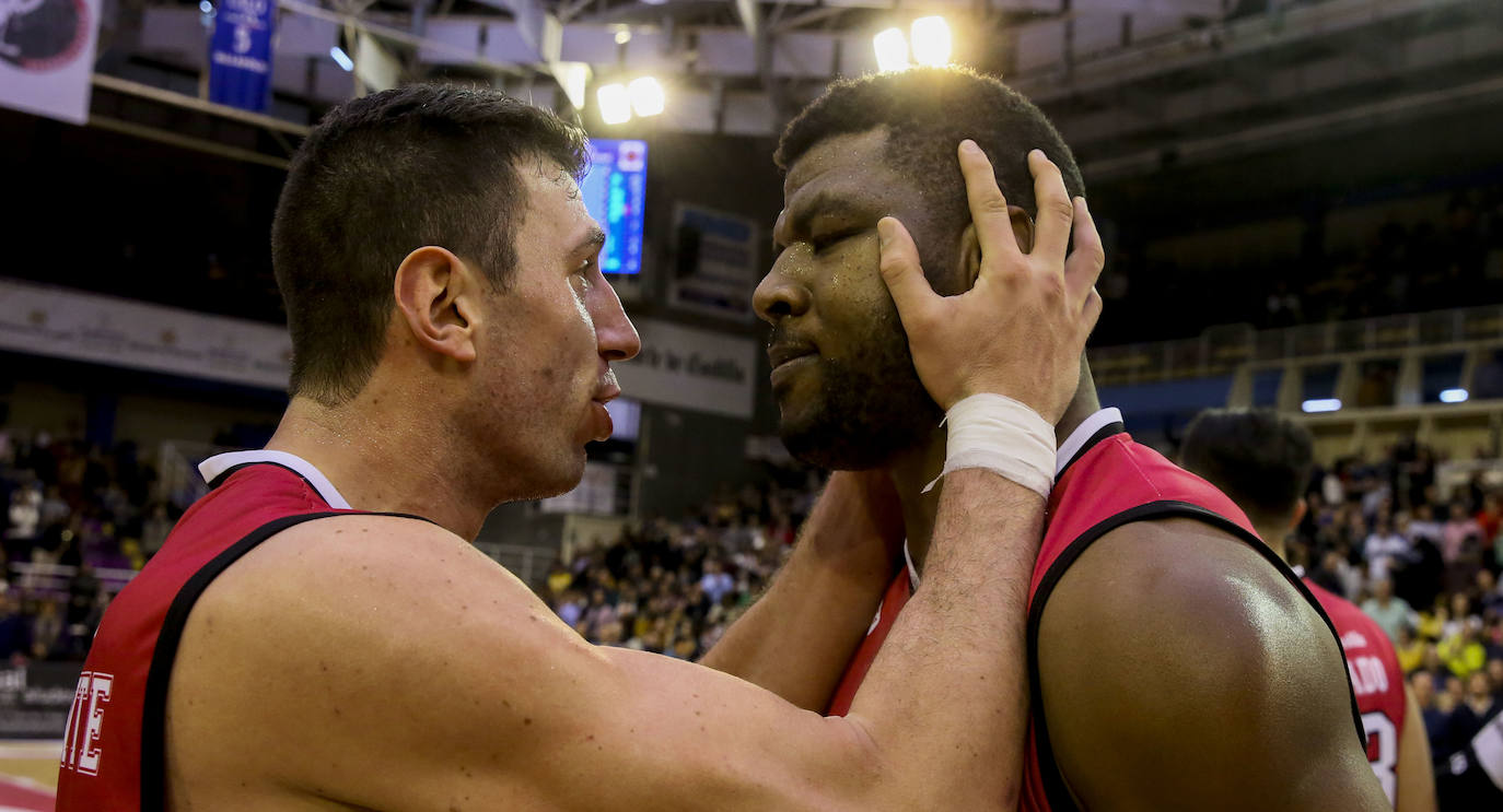 La fortaleza mental de los de Hugo López resultó clave para superar los momentos delicados ante un Delteco Guipúzcoa que no peridió la cara al partido y que llegó a levantar quince puntos en contra. 