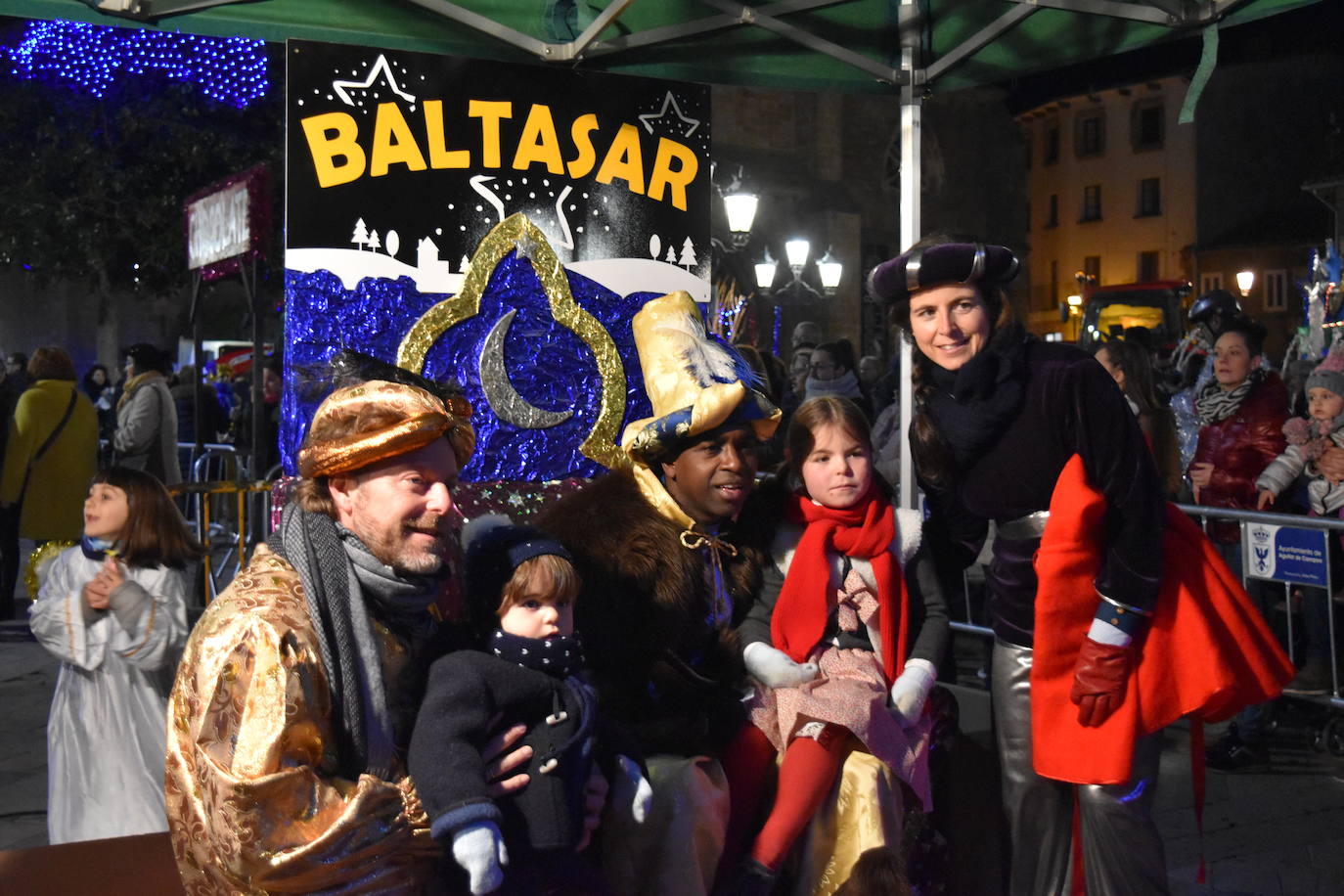 Los Reyes Magos en la cabalgata de aguilar.