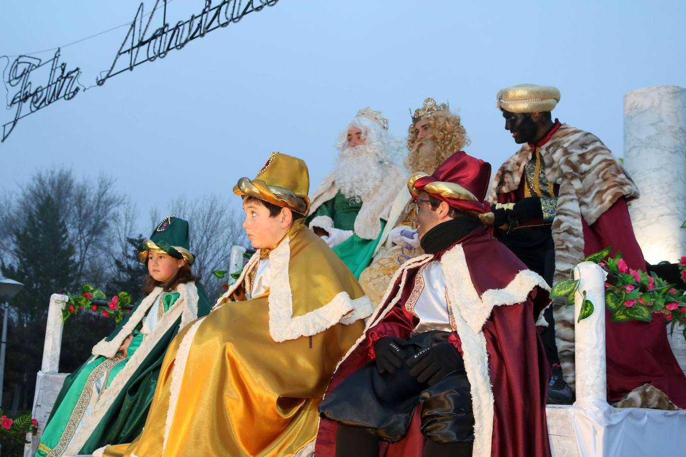 Baltanás recibe a los Reyes Magos con chocolates y roscón.