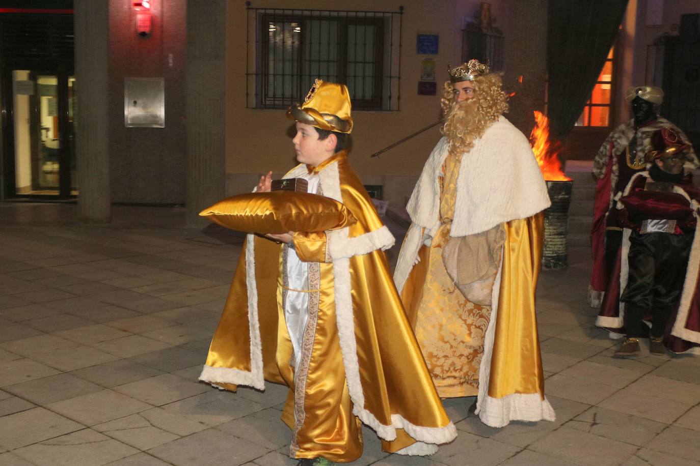 Baltanás recibe a los Reyes Magos con chocolates y roscón.