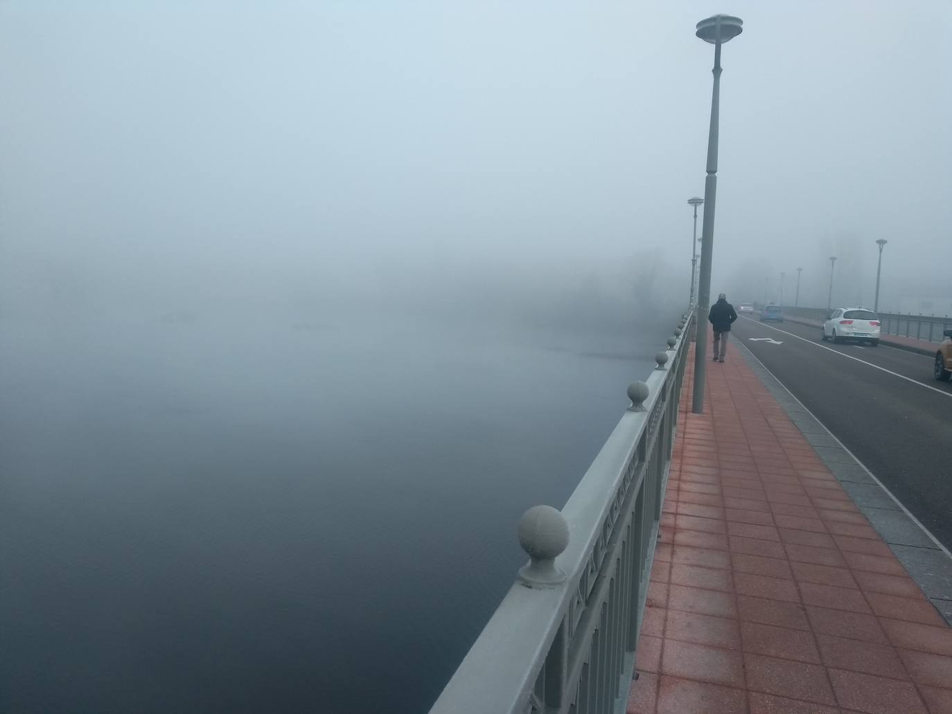 La niebla seguirá acompañando a la provincia salmantina y, si cabe, con mas intensidad que en los últimos días, ya que el territorio salmantino ha sido incluido en la alerta amarilla que la Agencia Estatal de Meteorología (Aemet) ha lanzado para hoy miércoles.