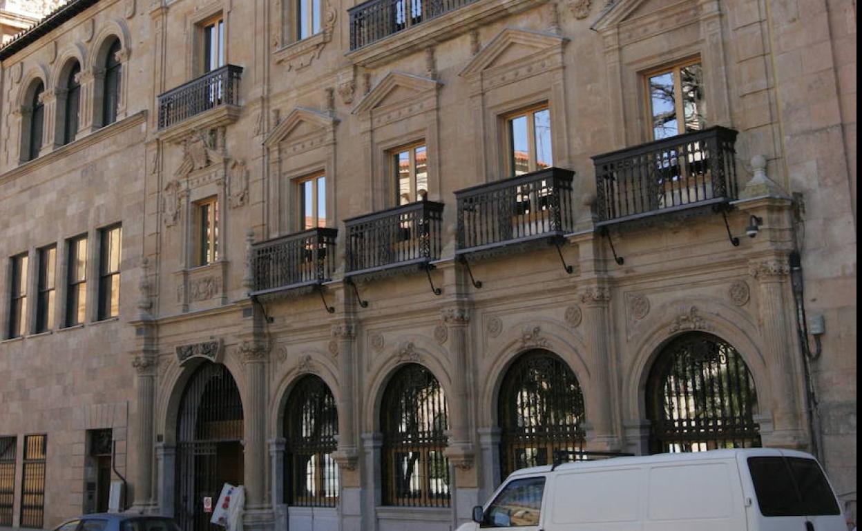 Sede del Centro Documental de la Memoria Histórica en la plaza de Los Bandos. 