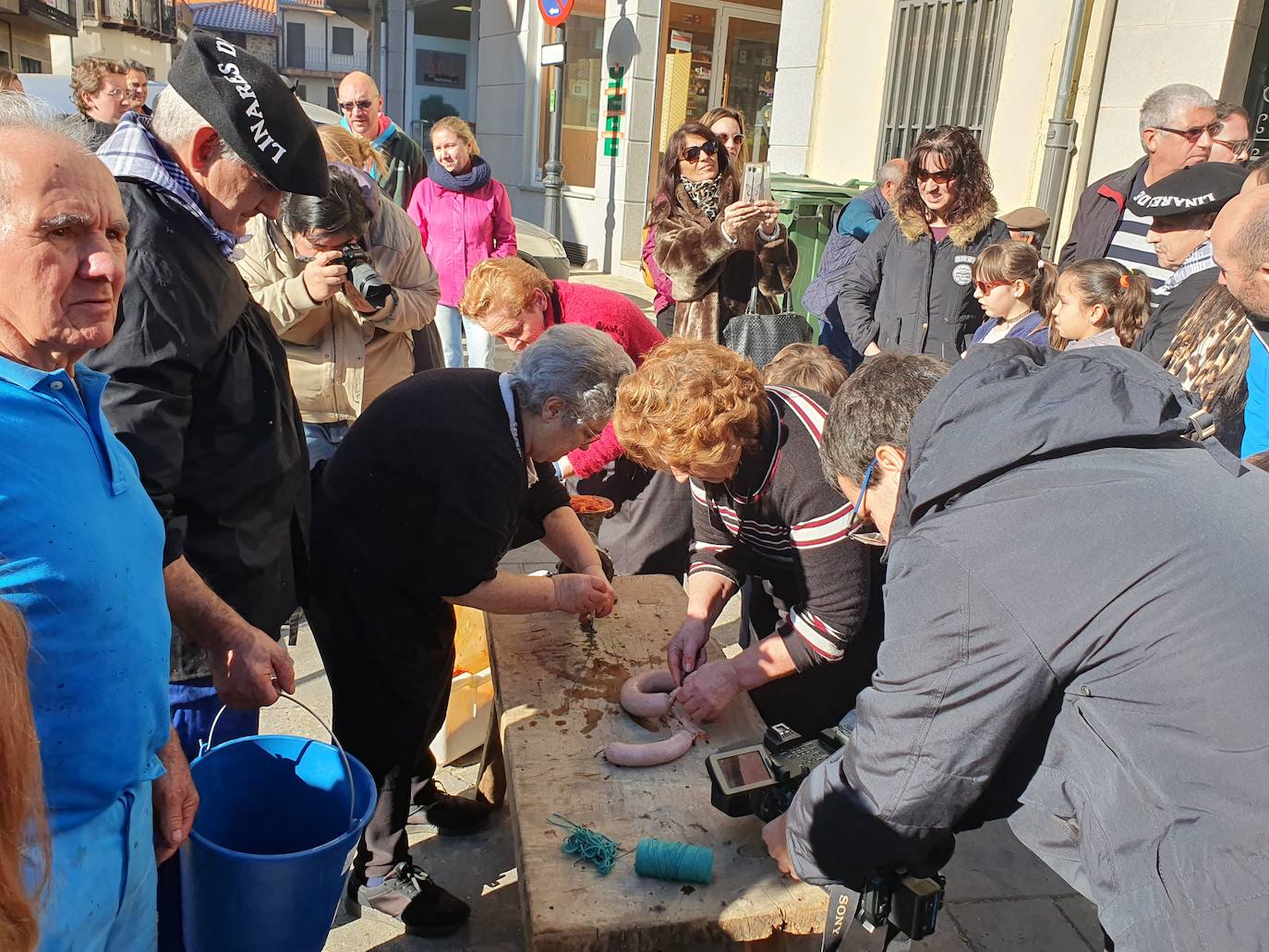 Fotos: Linares de Riofrío disfruta de su matanza tradicional
